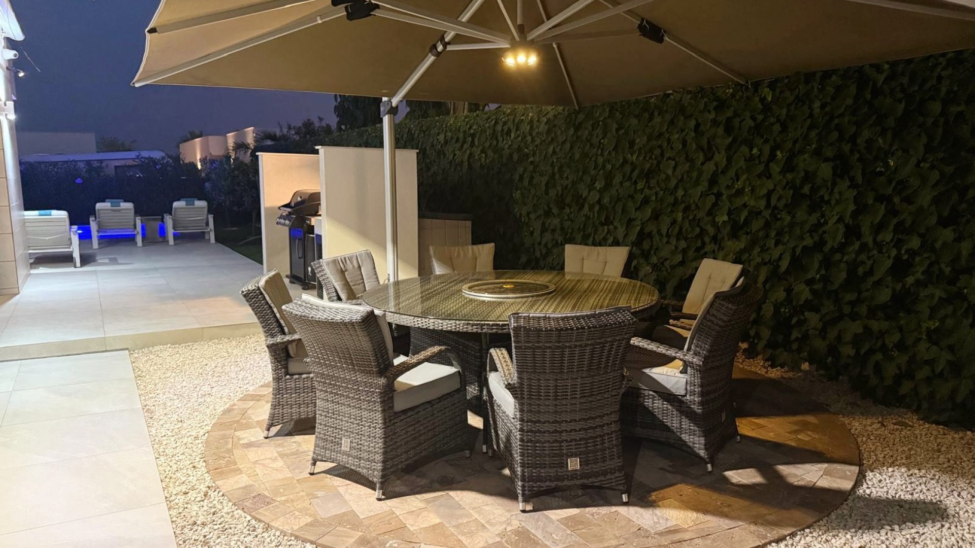 Resale - Villa -
Los Montesinos - La Herrada