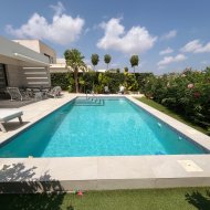 Resale - Villa -
Los Montesinos - La Herrada