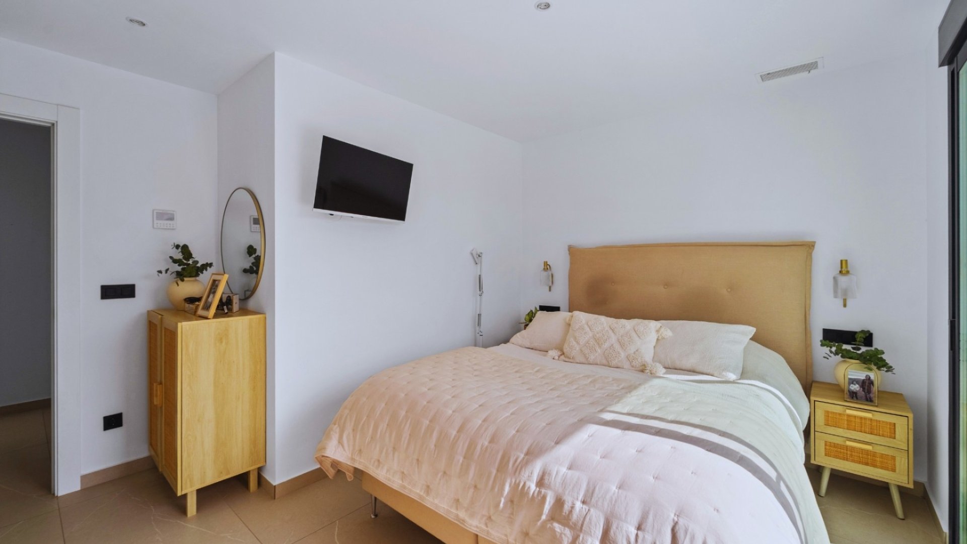 Resale - Villa -
Los Montesinos - La Herrada