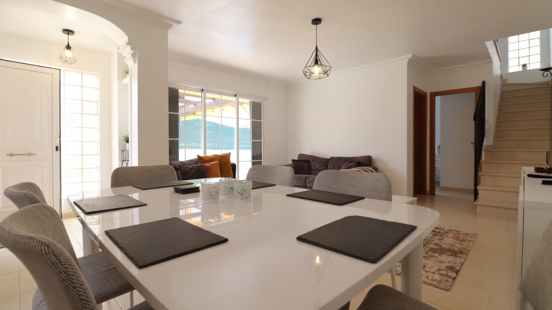 Resale - Villa -
Los Montesinos - La Herrada