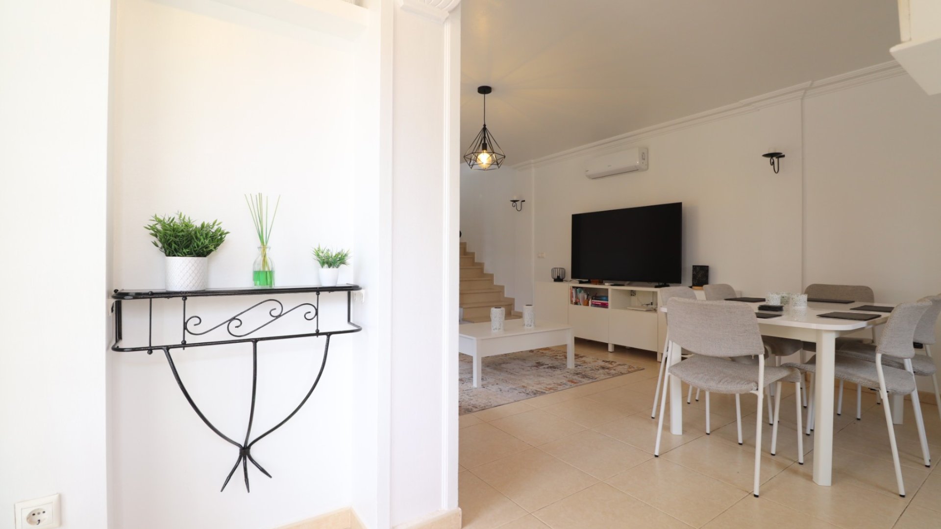 Resale - Villa -
Los Montesinos - La Herrada