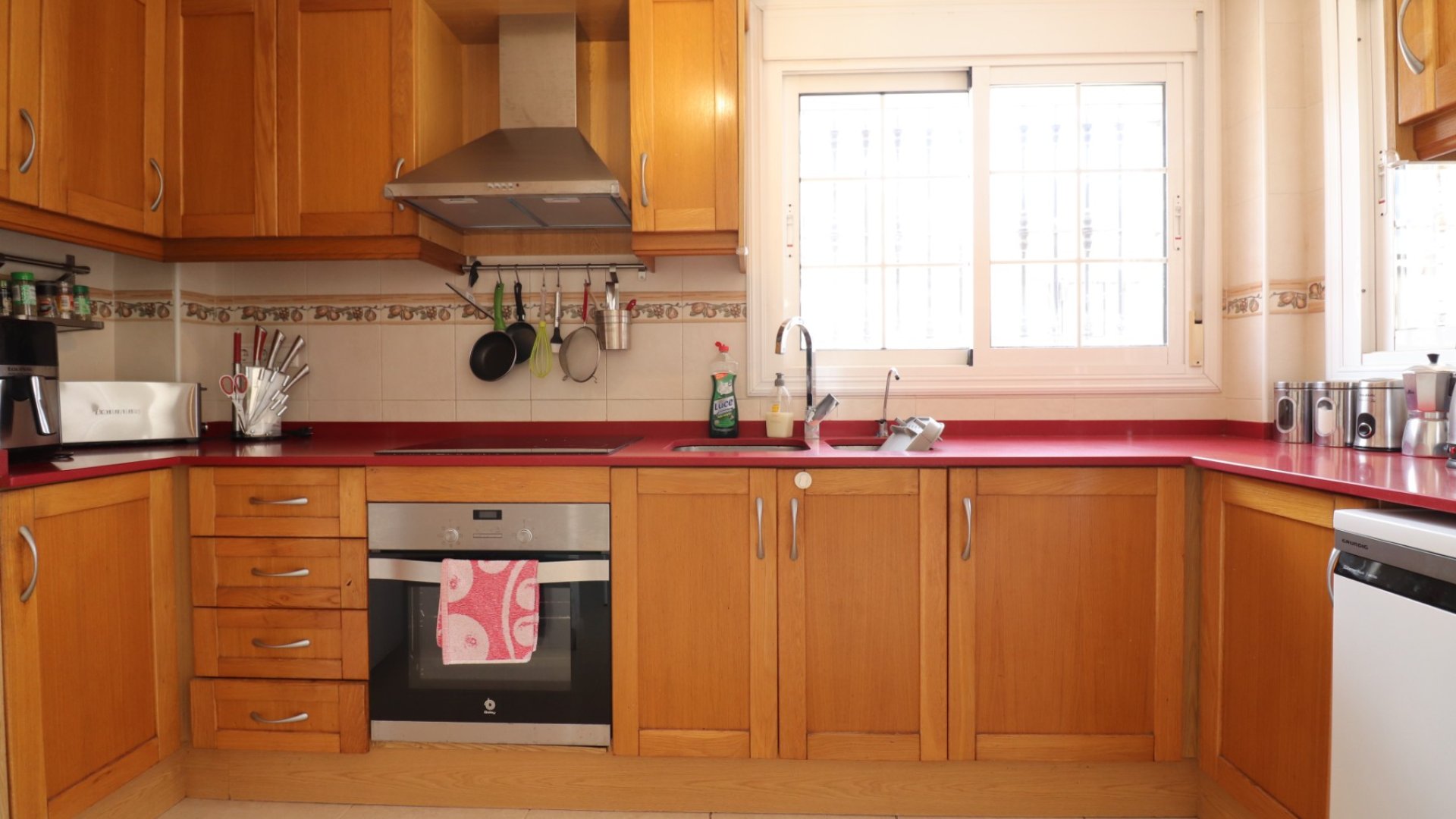 Resale - Villa -
Los Montesinos - La Herrada