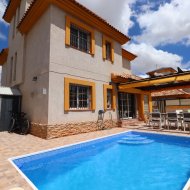 Resale - Villa -
Los Montesinos - La Herrada