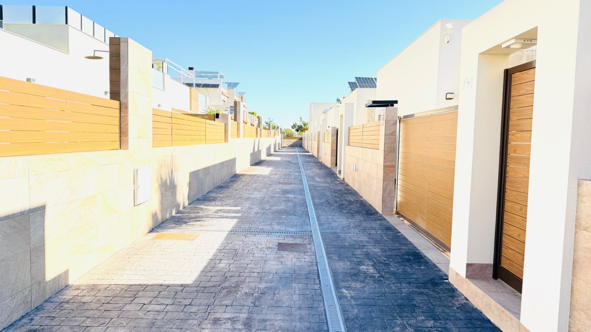 Resale - Villa -
Los Montesinos - La Herrada
