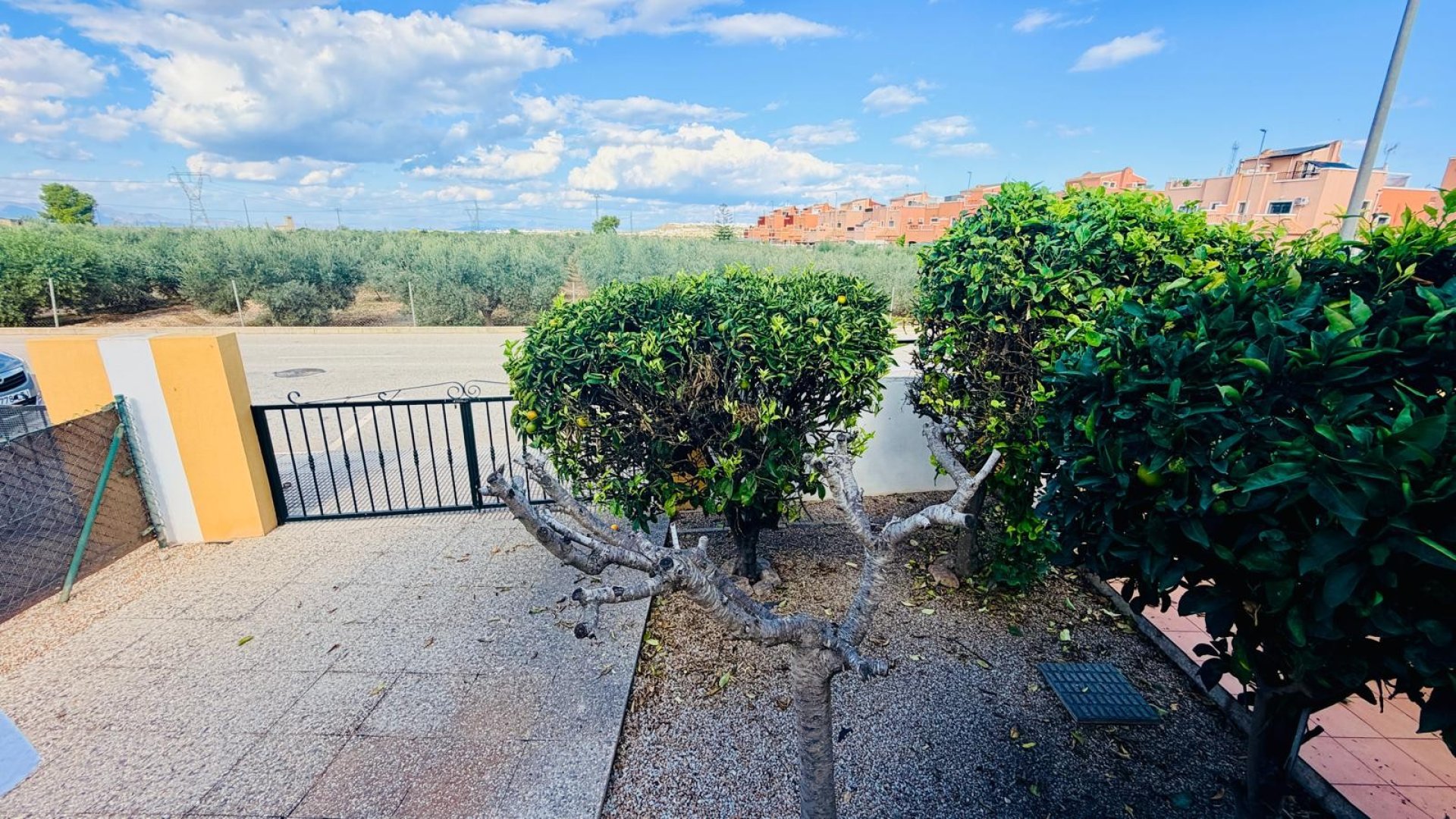 Resale - Villa -
Los Montesinos - La Herrada