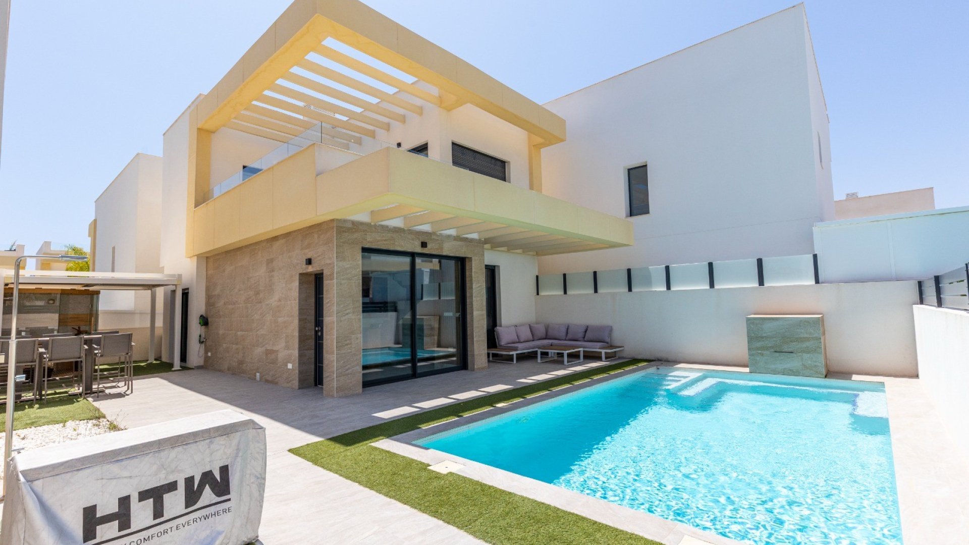 Resale - Villa -
Los Montesinos - La Herrada