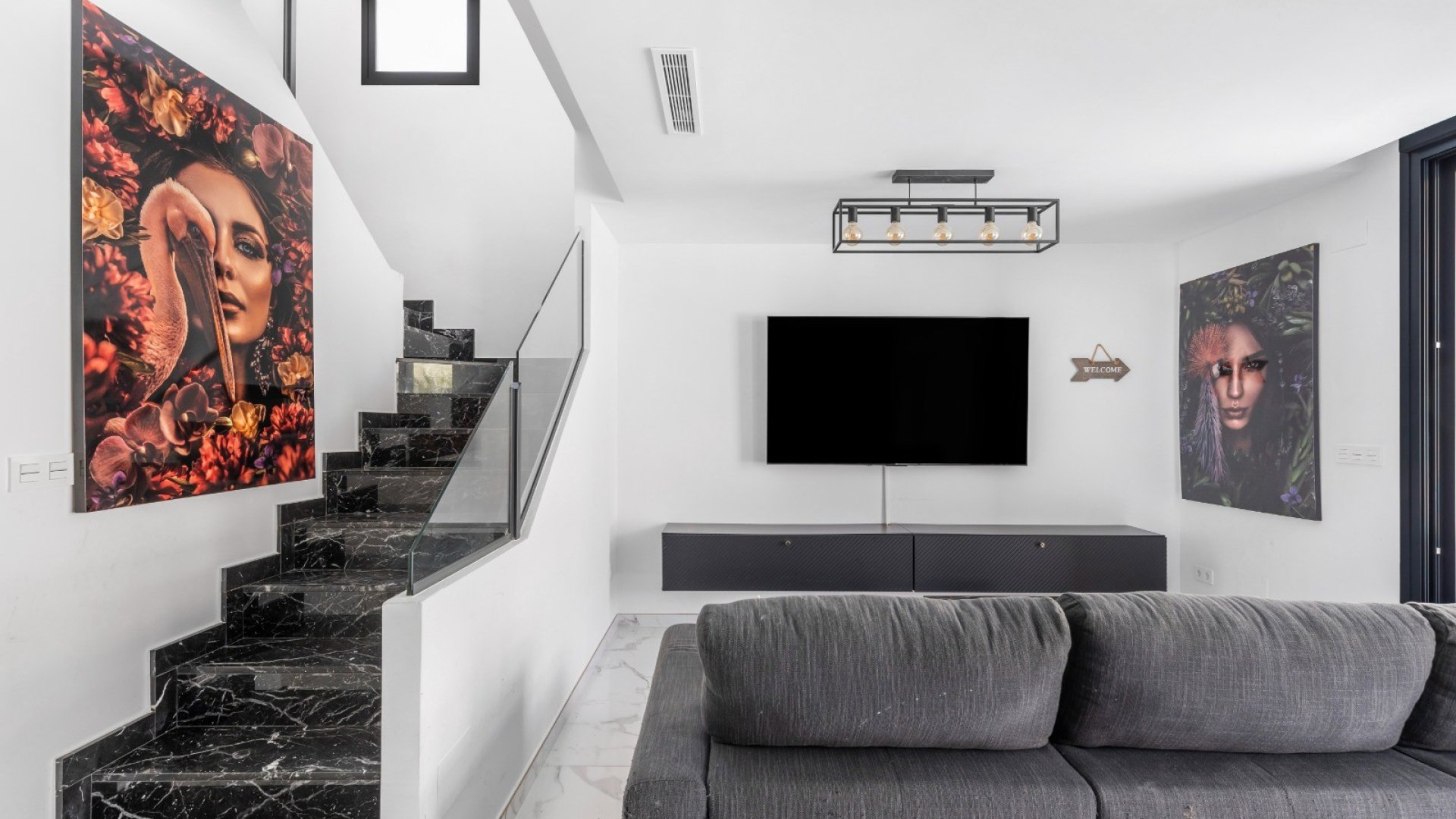 Resale - Villa -
Los Montesinos - La Herrada