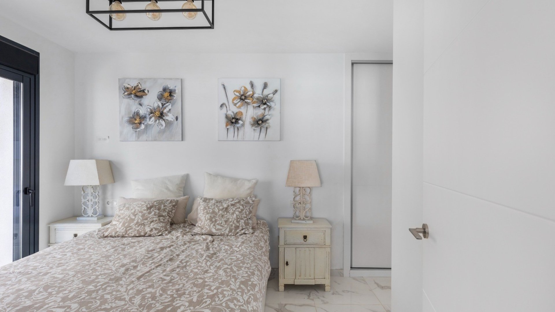 Resale - Villa -
Los Montesinos - La Herrada