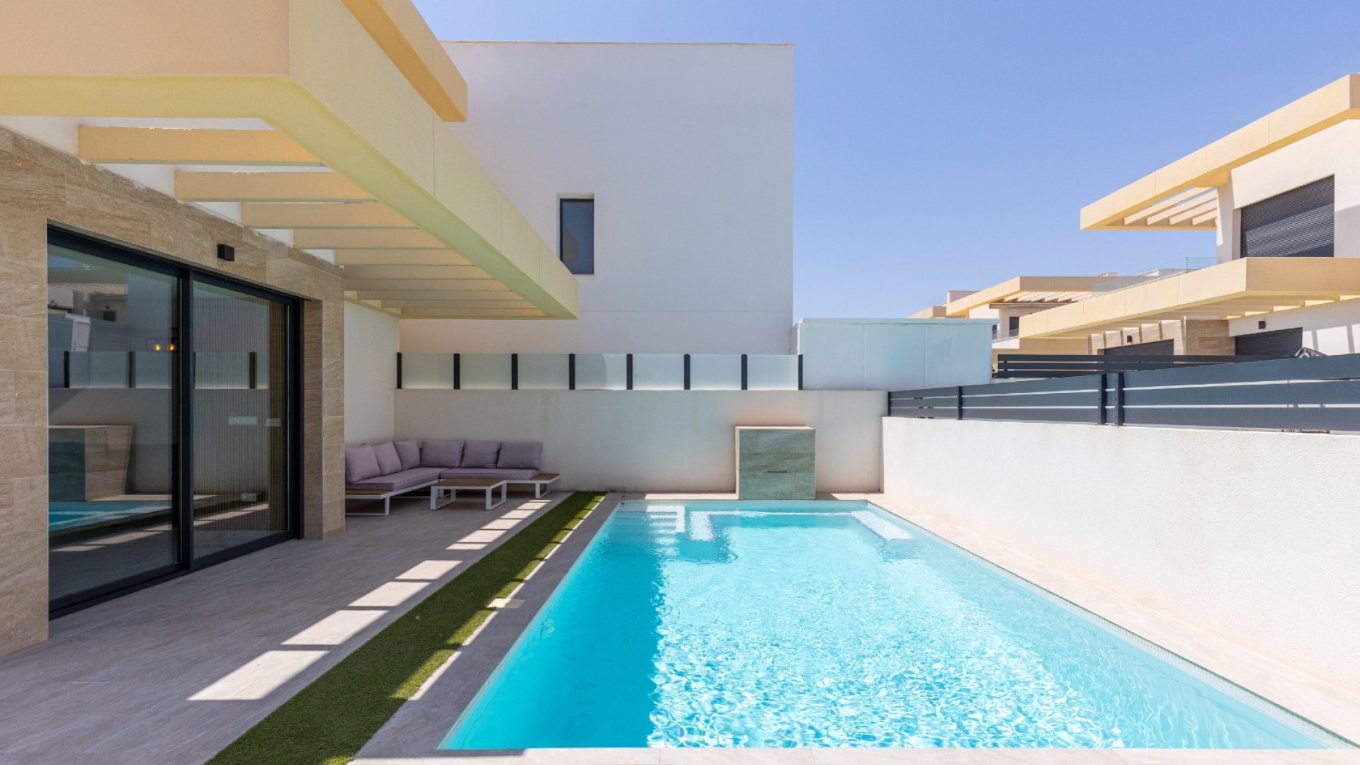 Resale - Villa -
Los Montesinos - La Herrada