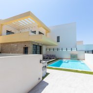 Resale - Villa -
Los Montesinos - La Herrada