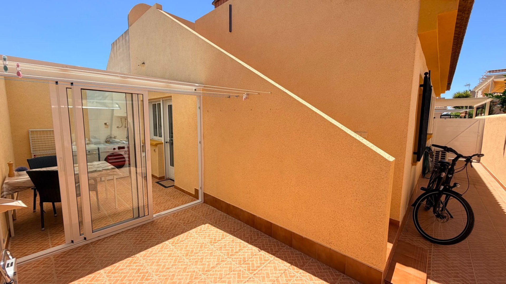 Resale - Villa -
Los Montesinos - Urbanizacion montesol