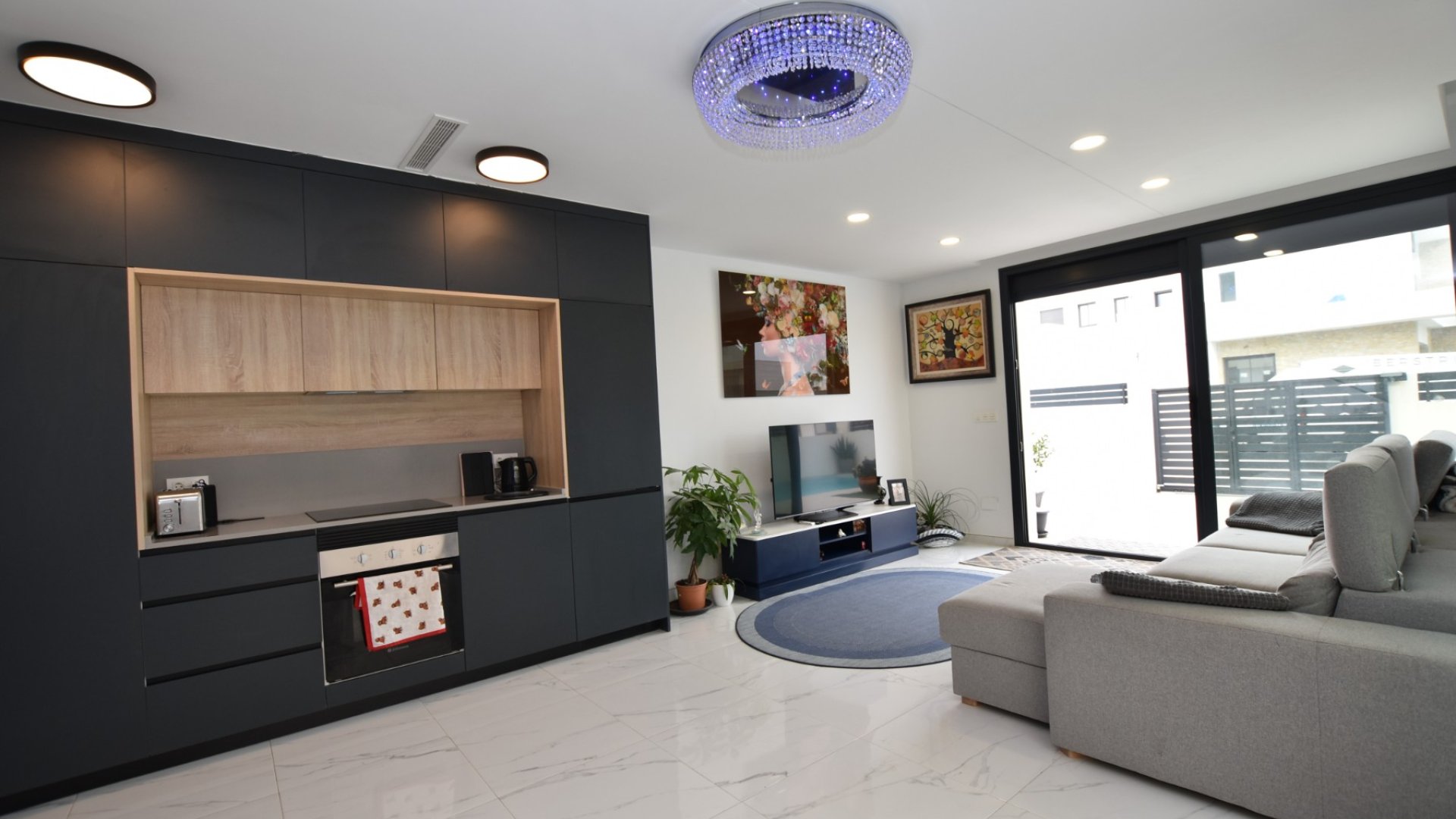 Resale - Villa -
Los Montesinos