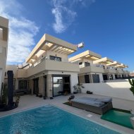 Resale - Villa -
Los Montesinos