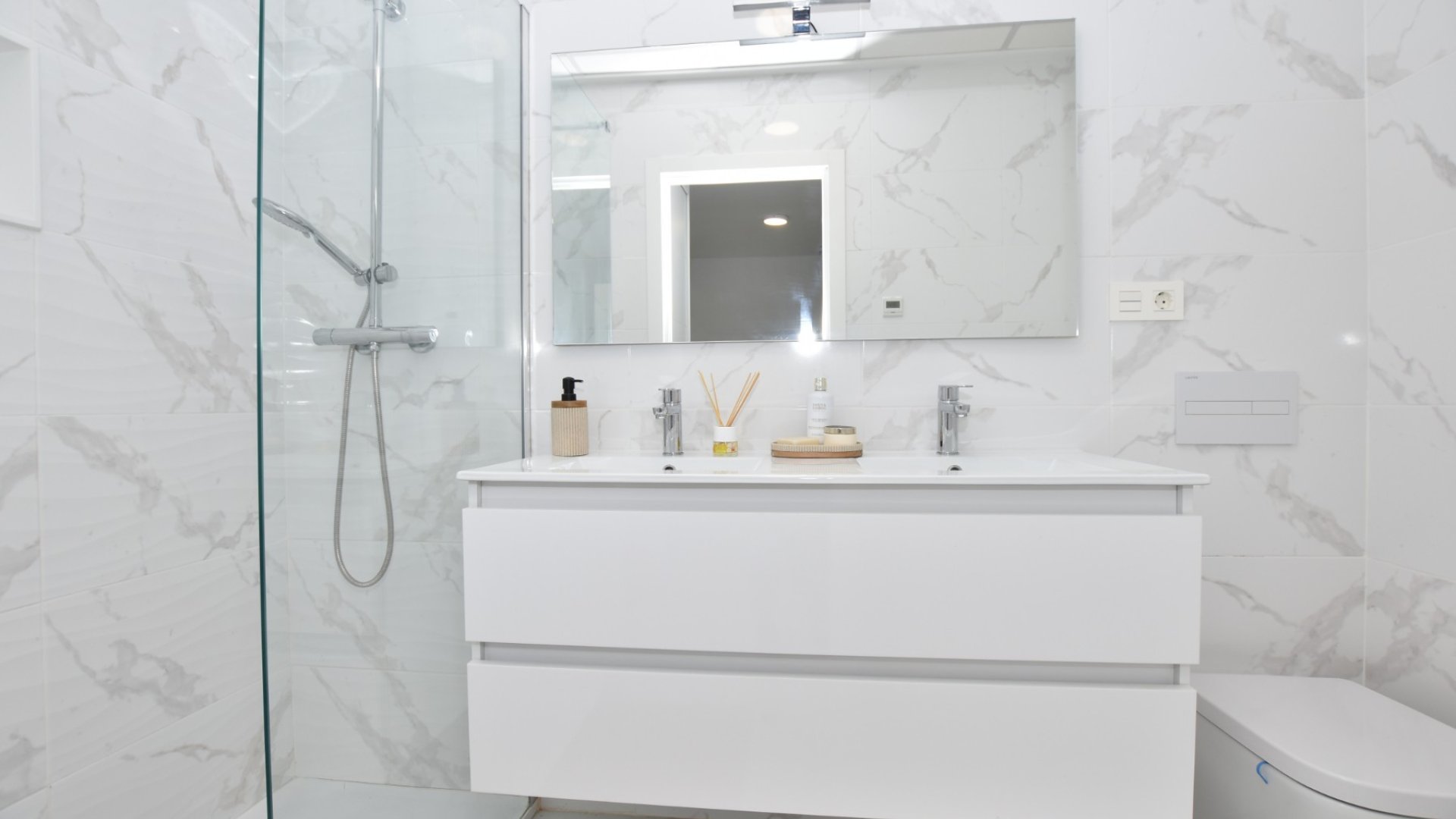 Resale - Villa -
Los Montesinos