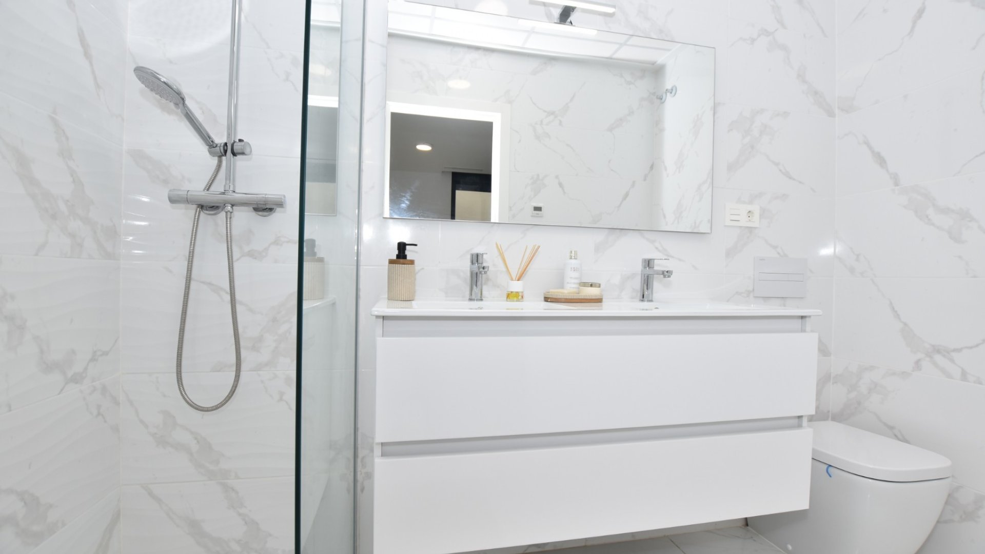 Resale - Villa -
Los Montesinos