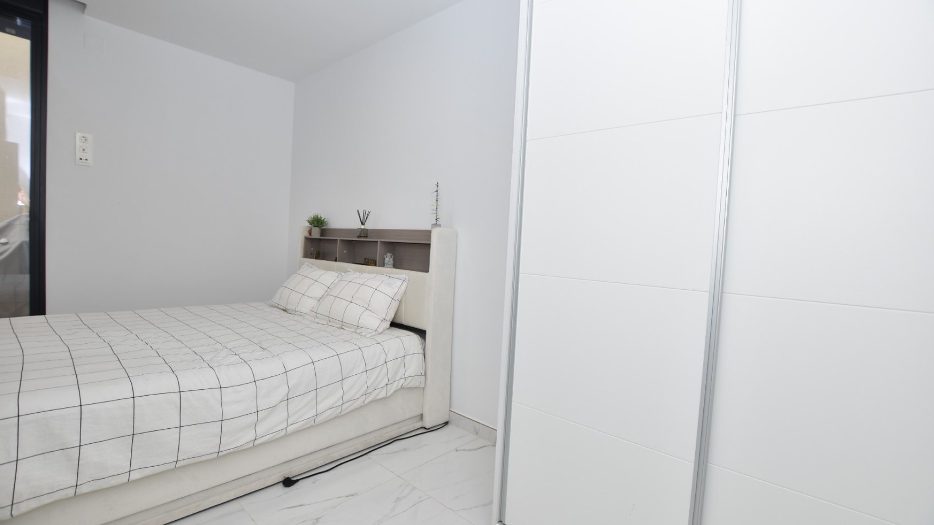 Resale - Villa -
Los Montesinos