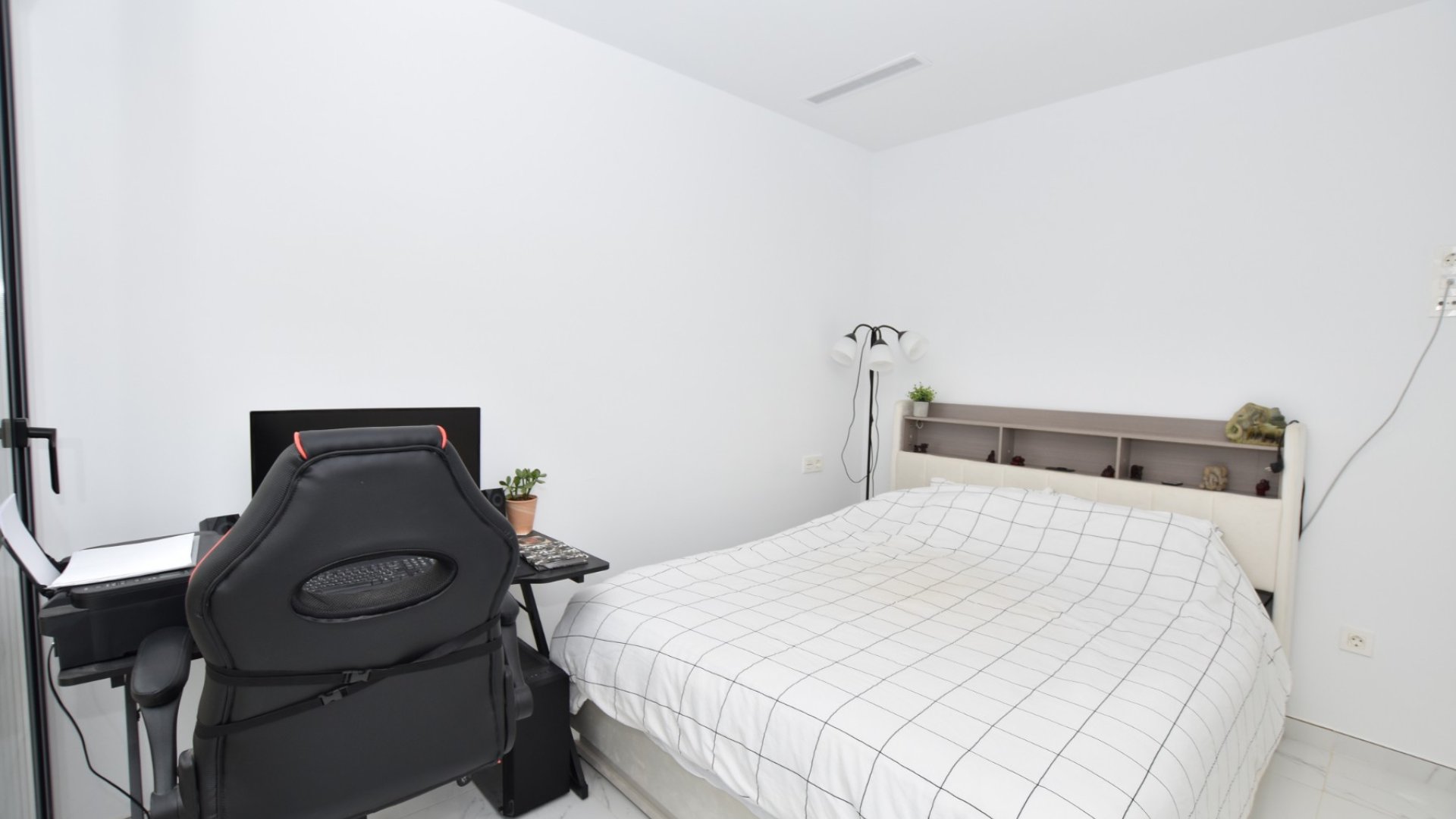 Resale - Villa -
Los Montesinos