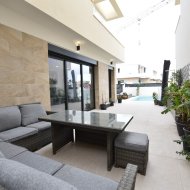 Resale - Villa -
Los Montesinos