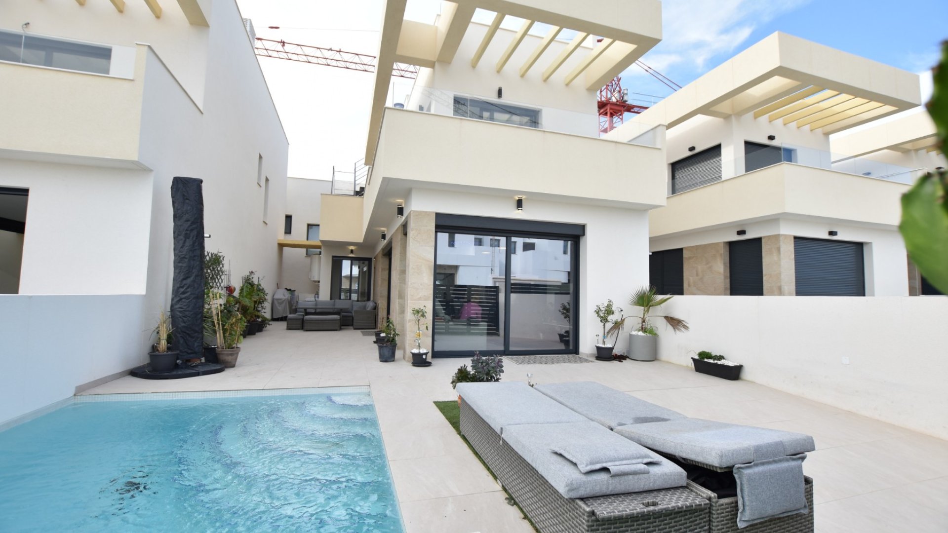 Resale - Villa -
Los Montesinos