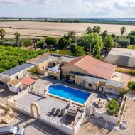 Resale - Villa -
Los Montesinos