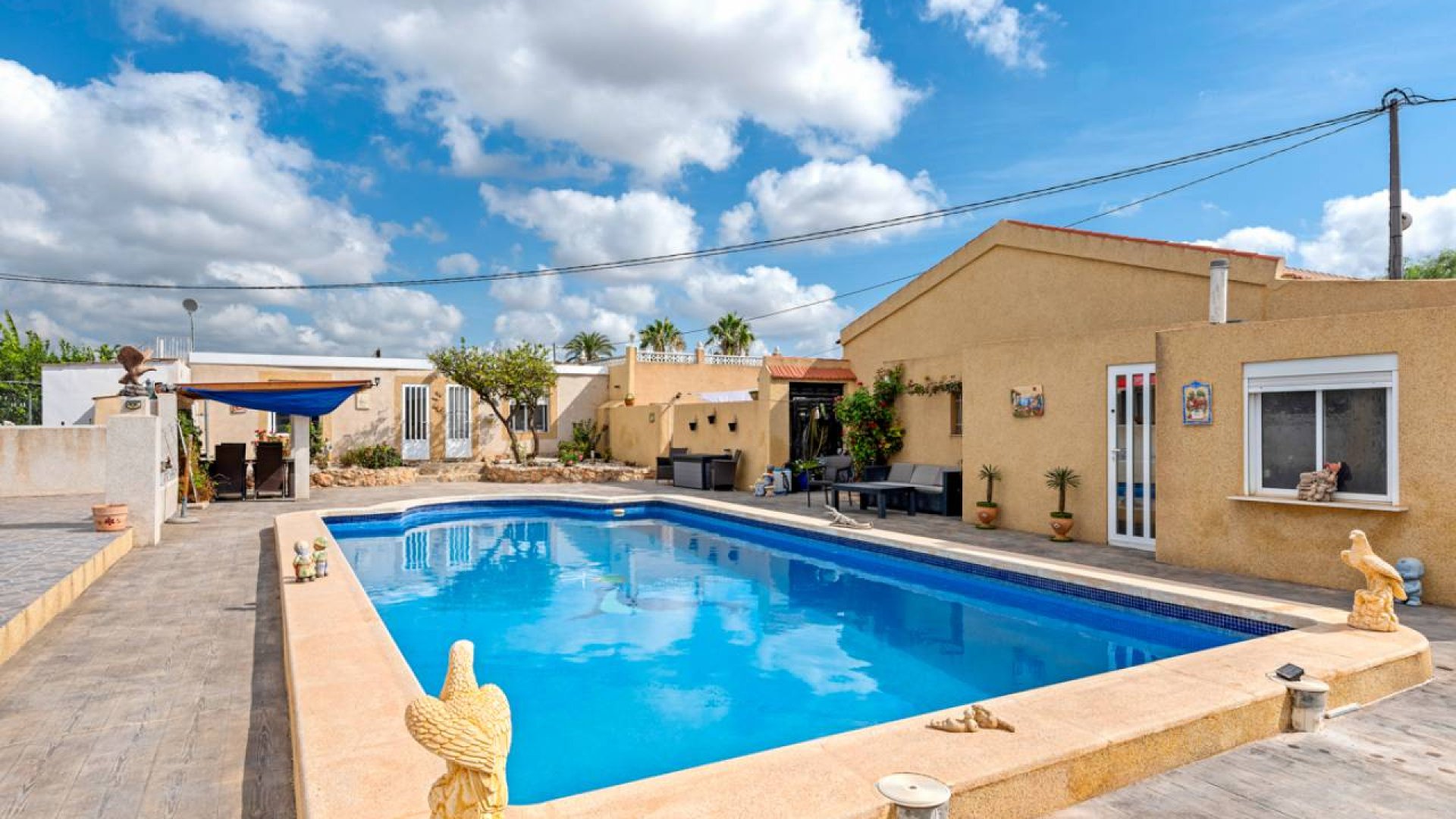 Resale - Villa -
Los Montesinos