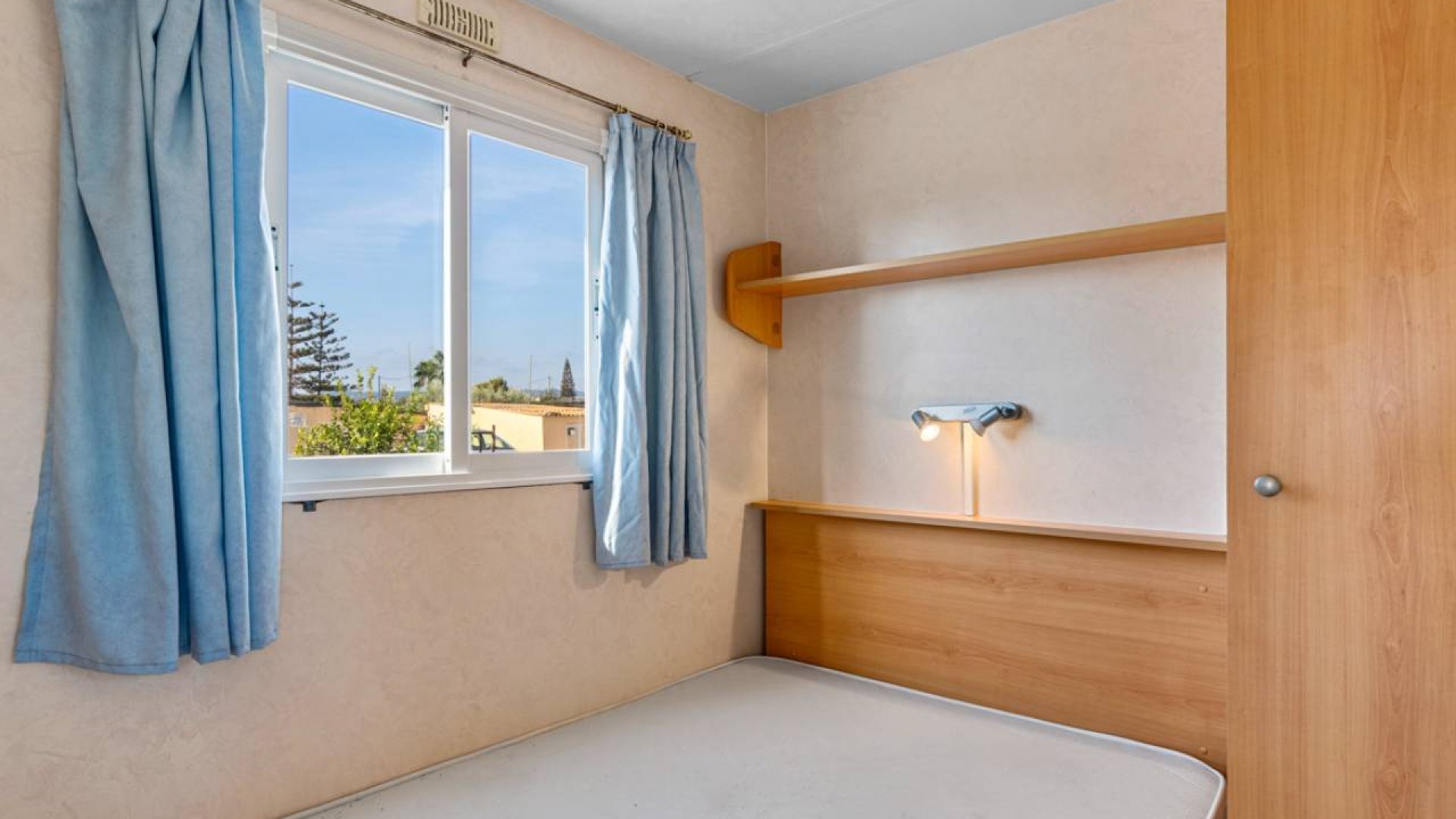 Resale - Villa -
Los Montesinos