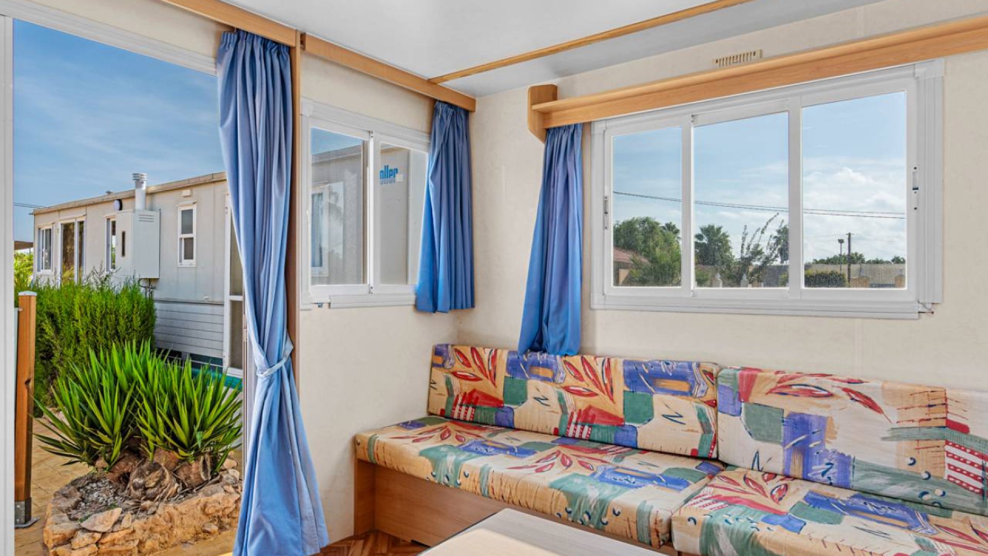 Resale - Villa -
Los Montesinos