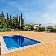 Resale - Villa -
Los Montesinos