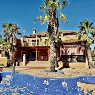 Resale - Villa -
Los Montesinos