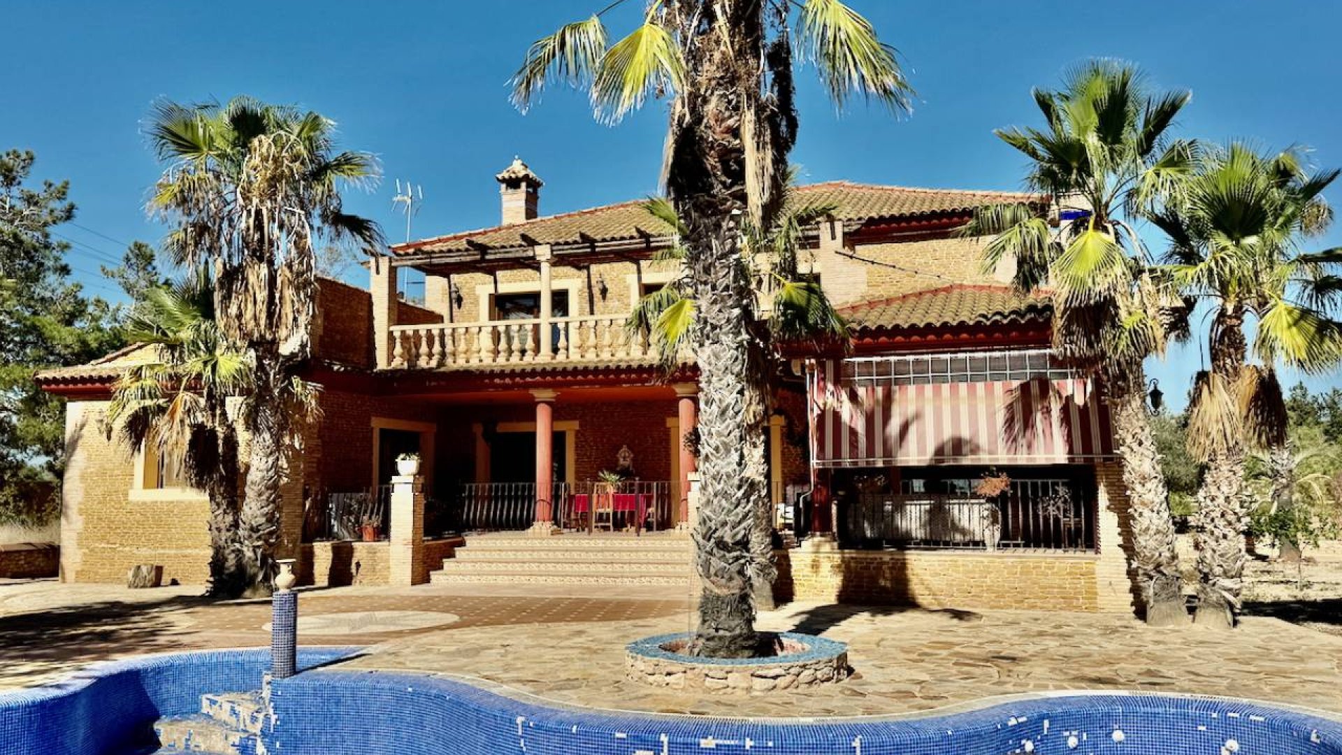 Resale - Villa -
Los Montesinos
