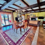 Resale - Villa -
Los Montesinos