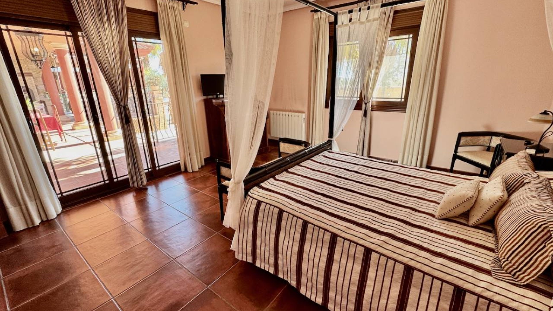 Resale - Villa -
Los Montesinos