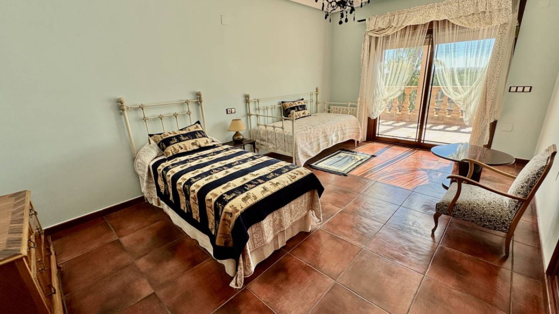 Resale - Villa -
Los Montesinos