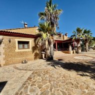 Resale - Villa -
Los Montesinos