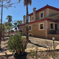 Resale - Villa -
Los Montesinos