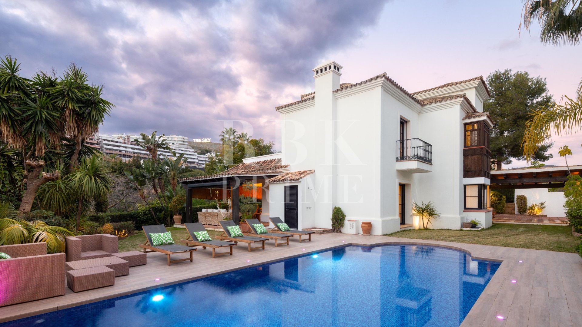 Resale - Villa -
Malaga - Benahavís