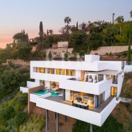 Resale - Villa -
Malaga - Benahavís