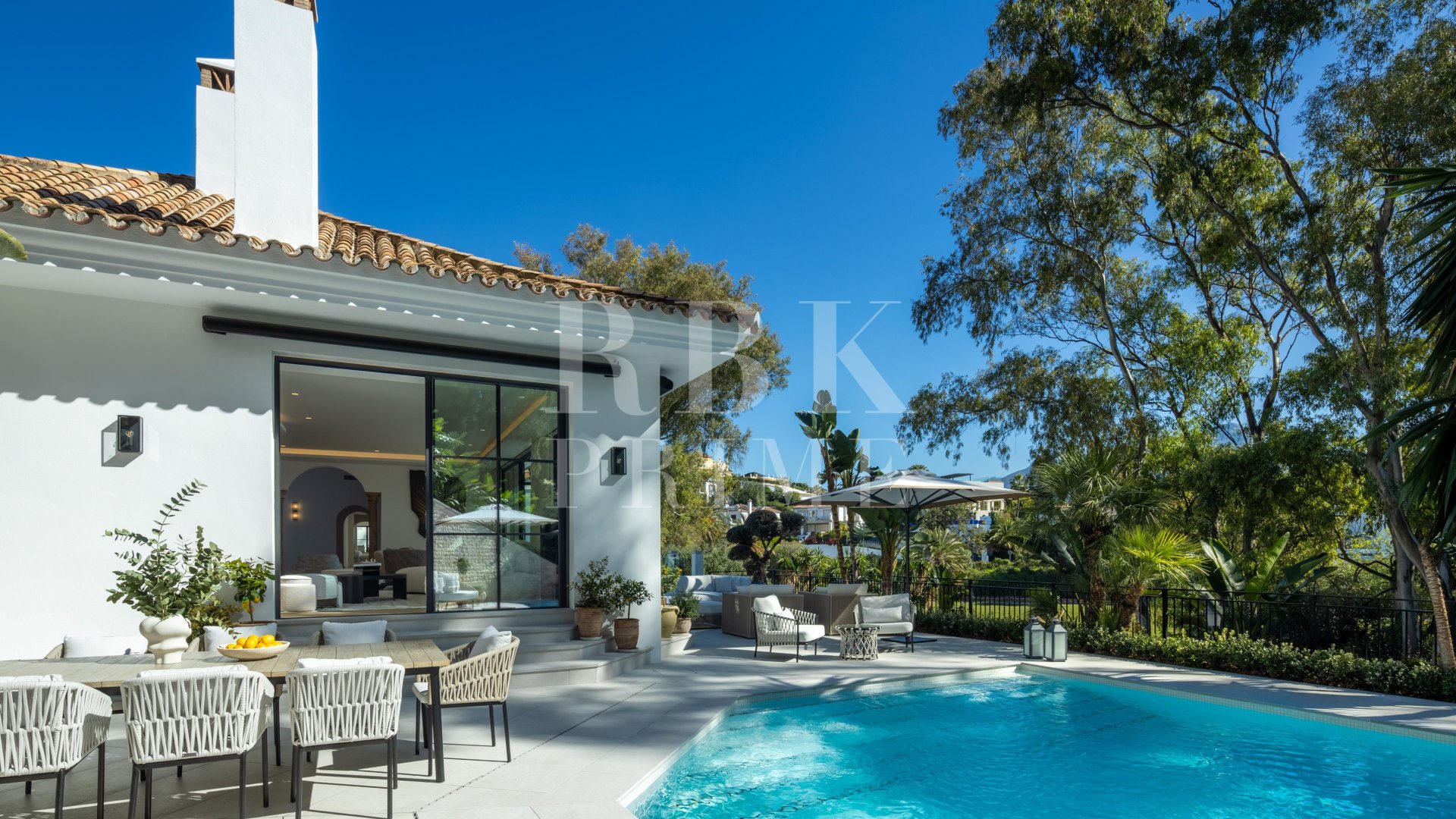 Resale - Villa -
Malaga - Benahavís