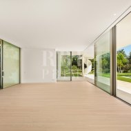 Resale - Villa -
Malaga - Casares