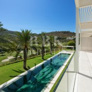Resale - Villa -
Malaga - Casares