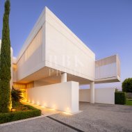 Resale - Villa -
Malaga - Casares