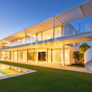 Resale - Villa -
Malaga - Casares