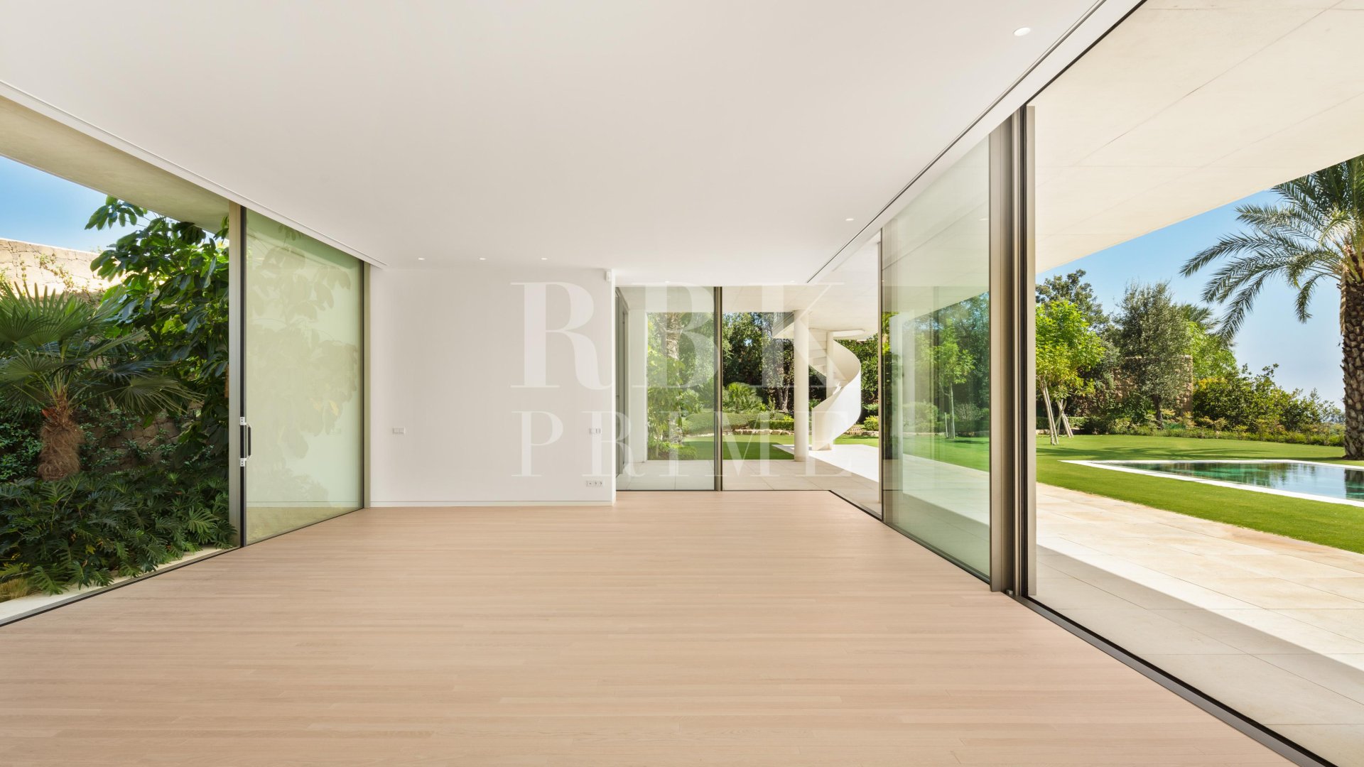 Resale - Villa -
Malaga - Casares