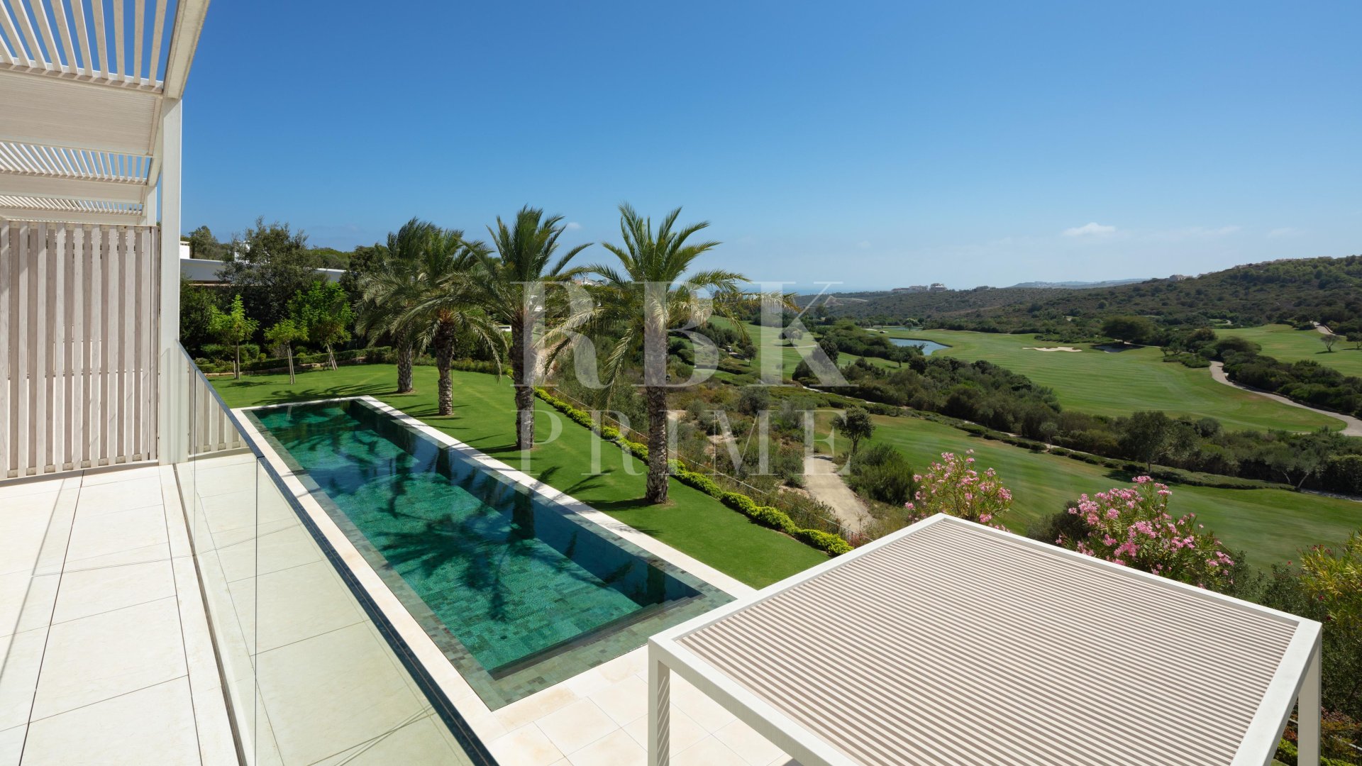 Resale - Villa -
Malaga - Casares