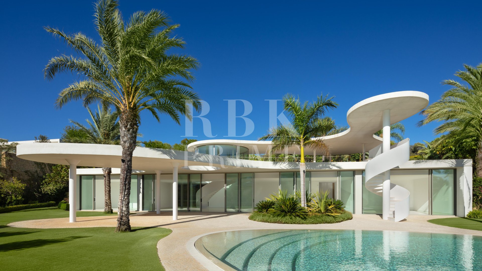Resale - Villa -
Malaga - Casares