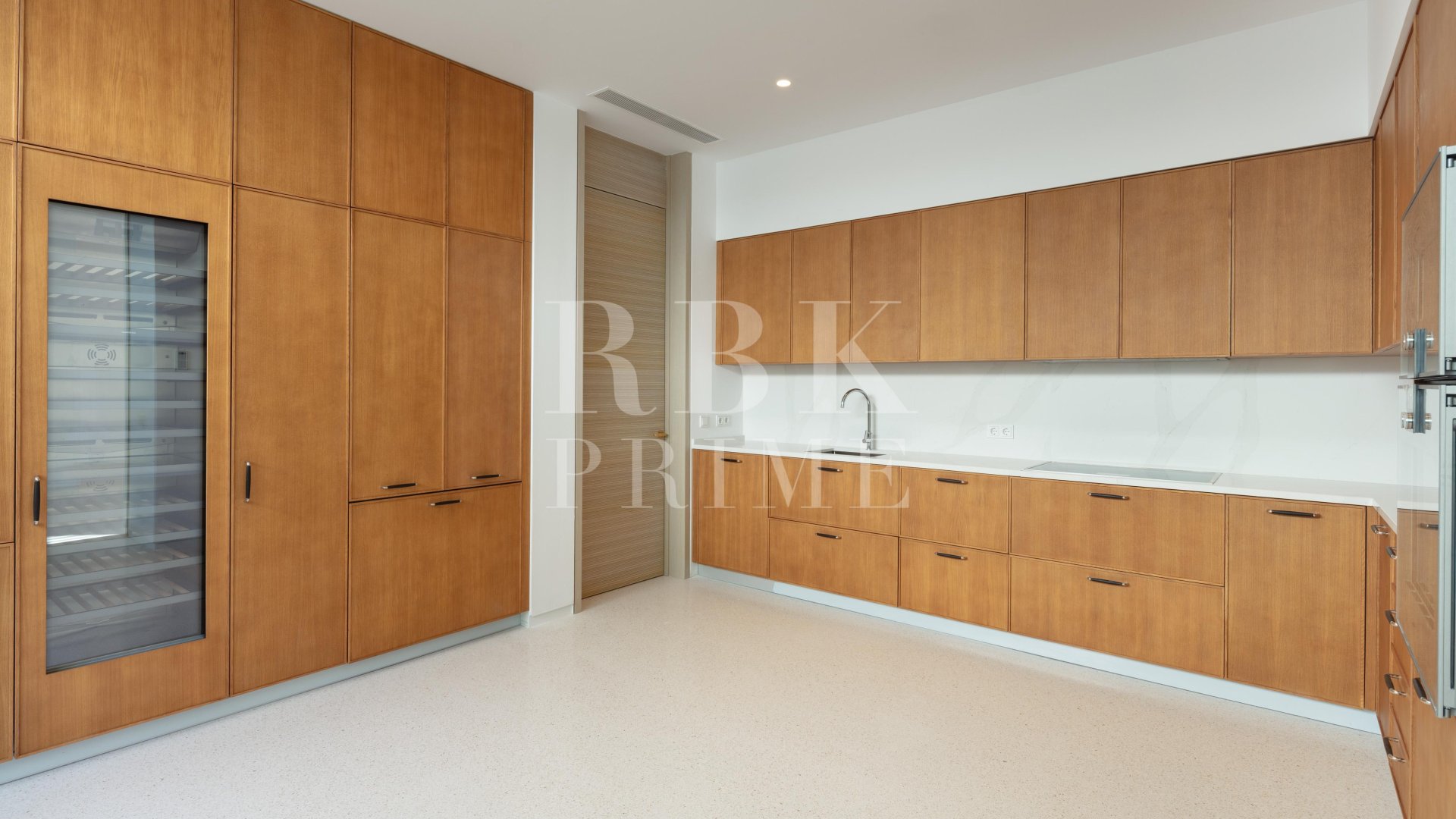 Resale - Villa -
Malaga - Casares