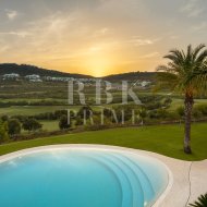 Resale - Villa -
Malaga - Casares