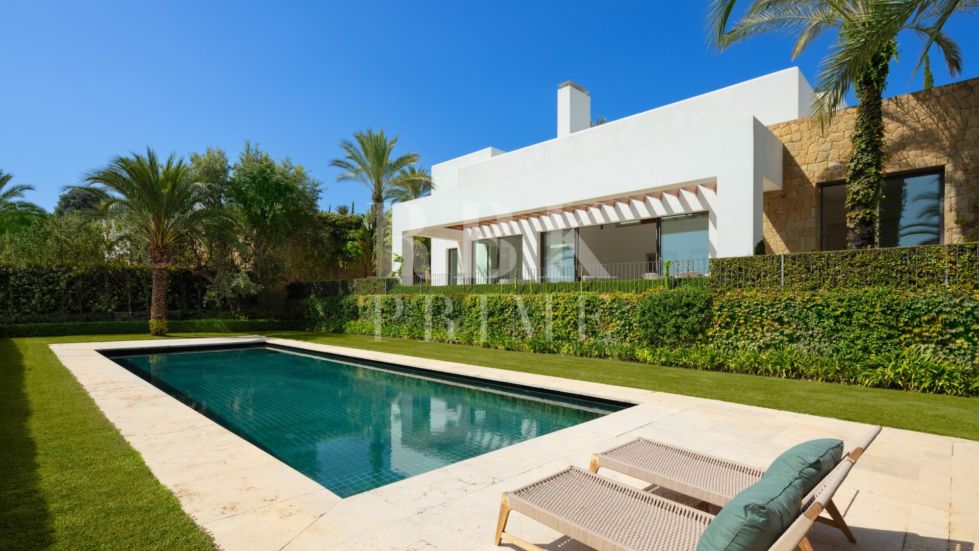 Resale - Villa -
Malaga - Casares