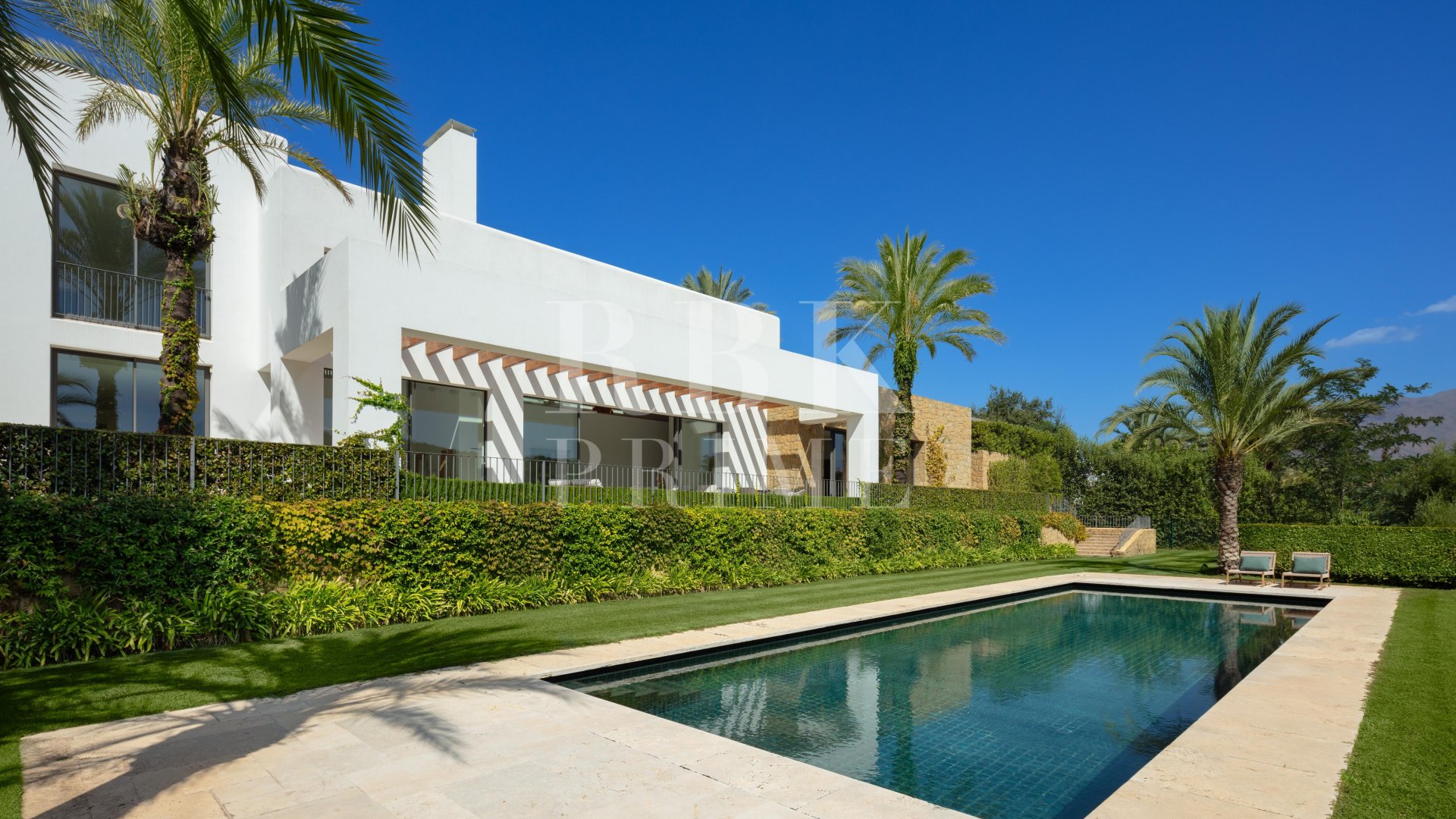 Resale - Villa -
Malaga - Casares