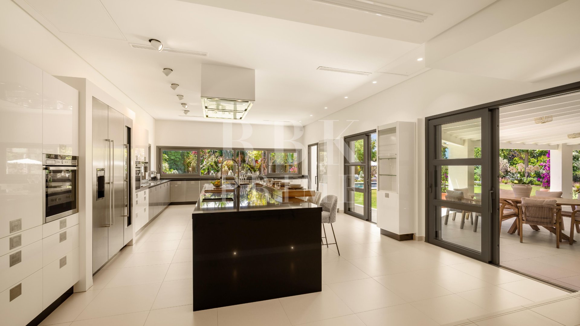 Resale - Villa -
Malaga - Málaga